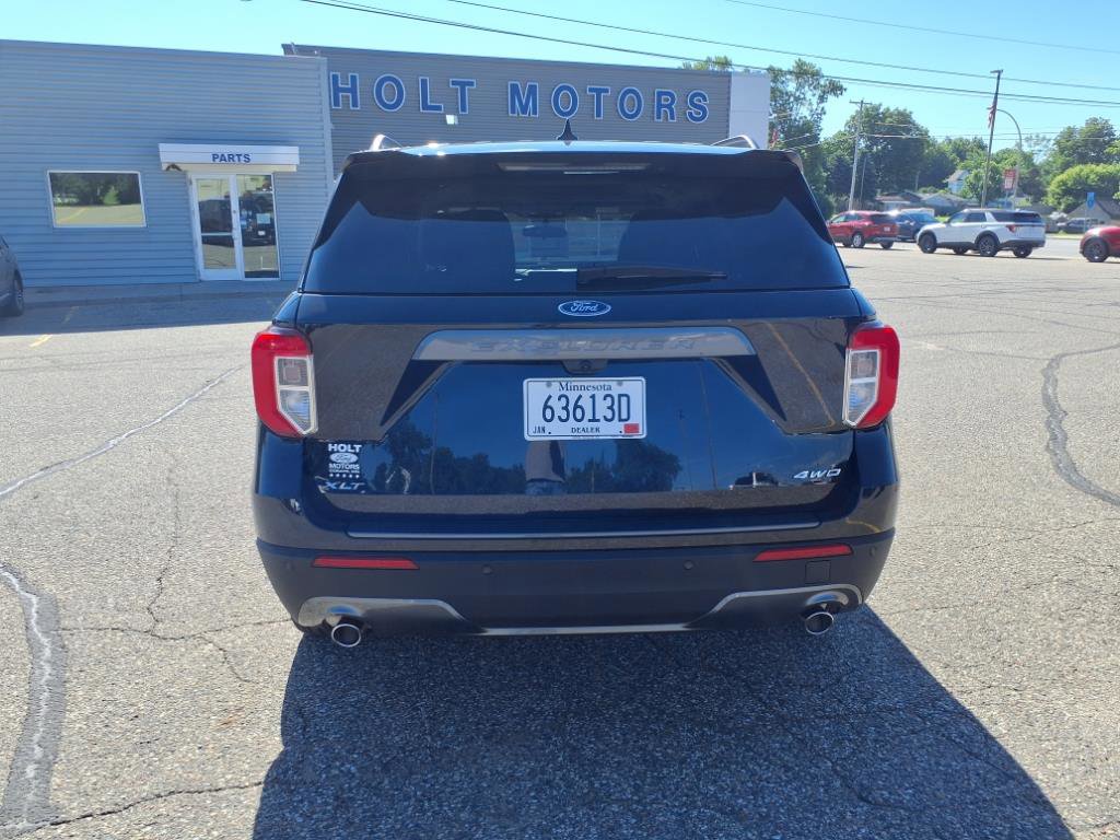 Used 2023 Ford Explorer XLT w/ Equipment Group 202A image 6