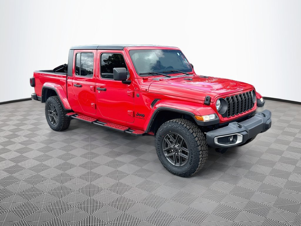 Used 2024 Jeep Gladiator Sport AWD/4WD image 4