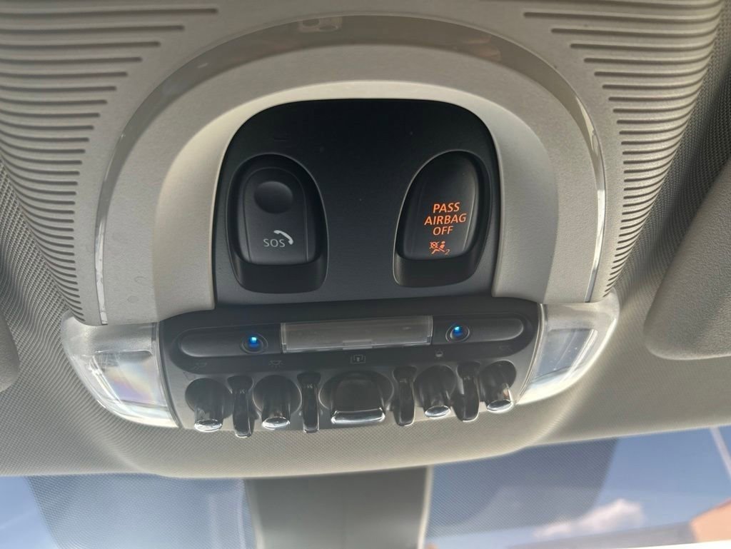Used 2019 MINI Cooper Countryman FWD image 15