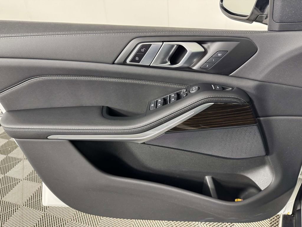 Used 2023 BMW X5 xDrive40i image 17