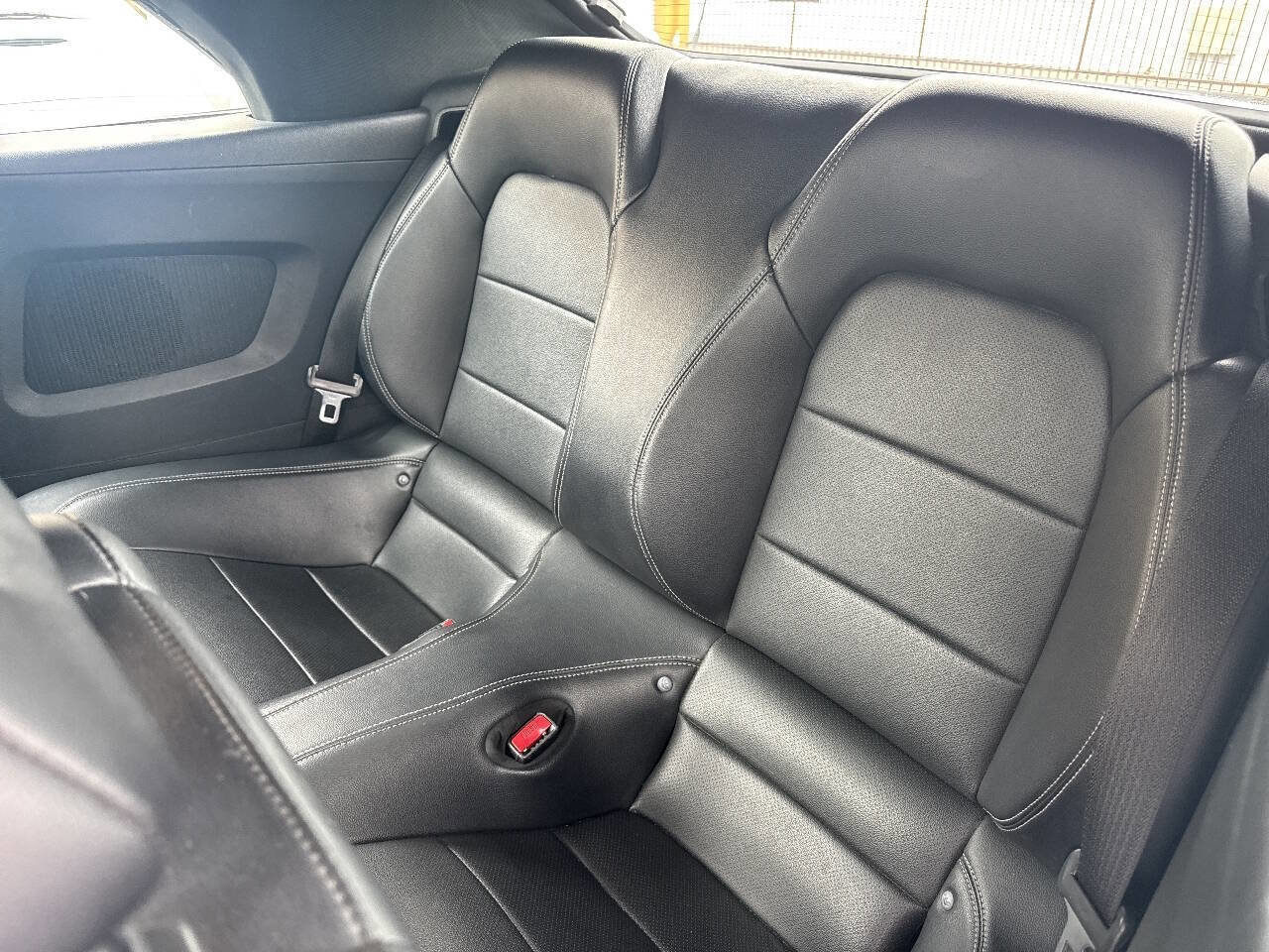 Used 2016 Ford Mustang Premium image 36