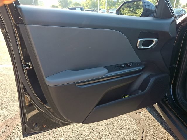 Used 2025 Kia K4 FWD image 12