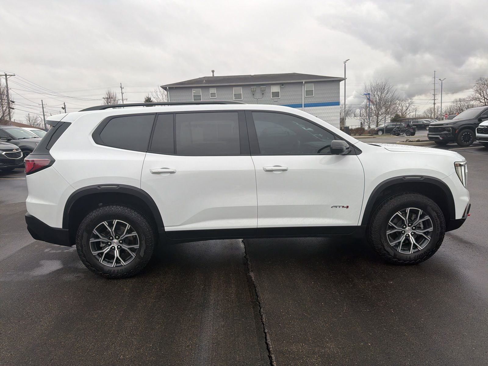 Certified 2024 GMC Acadia AT4 w/ Luxury Package image 6