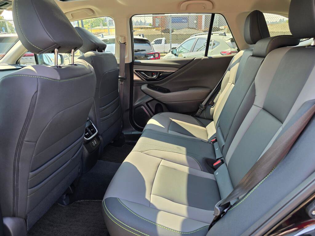 Certified 2025 Subaru Outback Onyx Edition AWD/4WD image 17