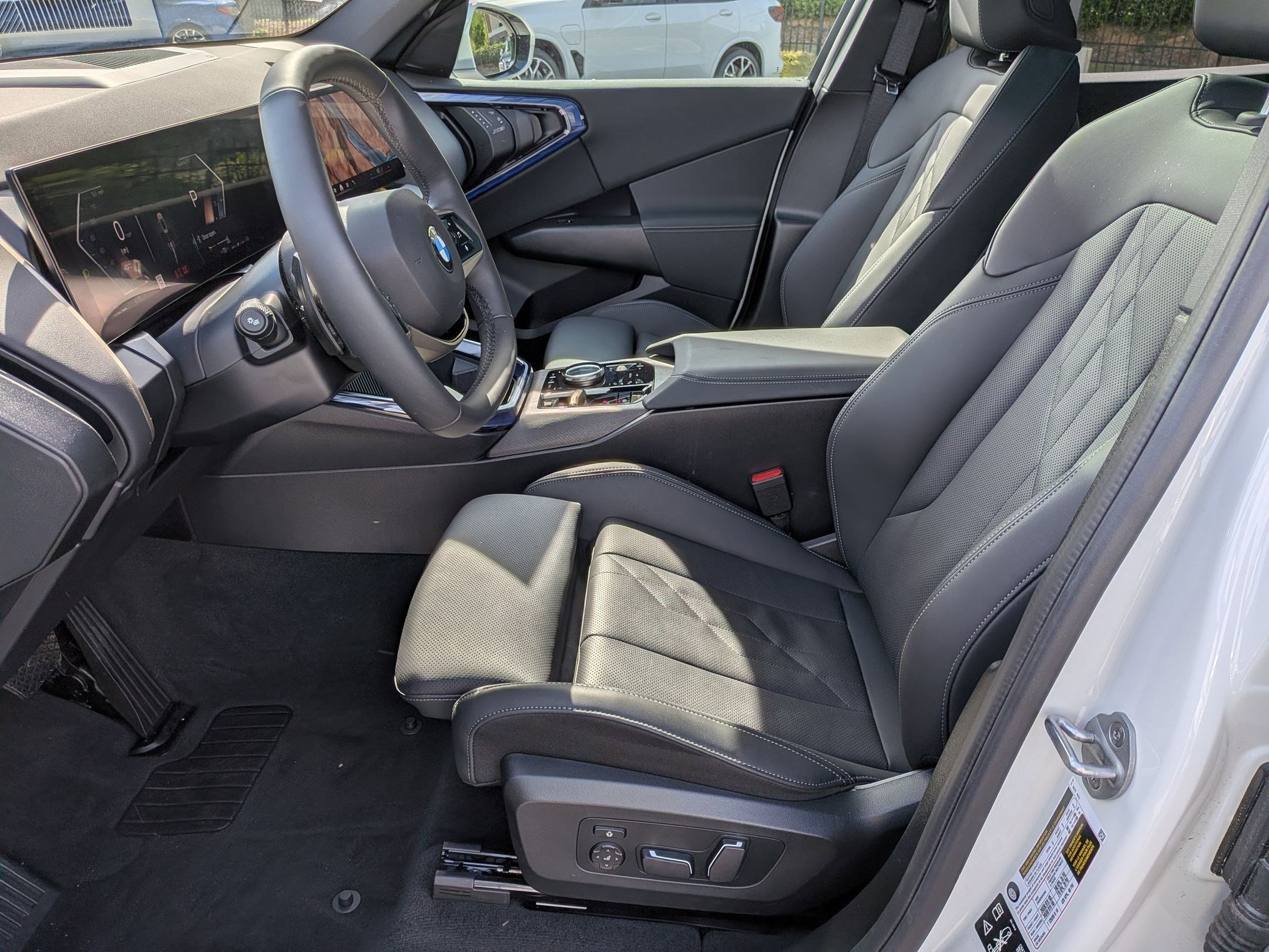 Used 2025 BMW X3 xDrive30i w/ Convenience Package AWD/4WD image 14