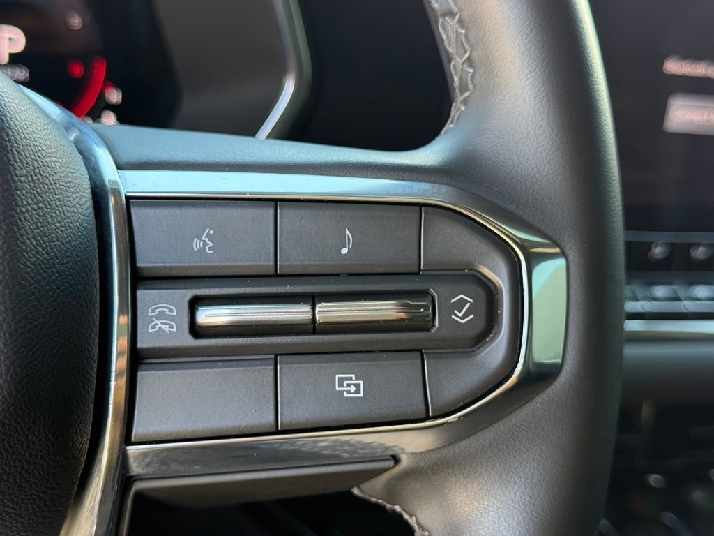 Used 2024 GMC Canyon Elevation AWD/4WD image 13