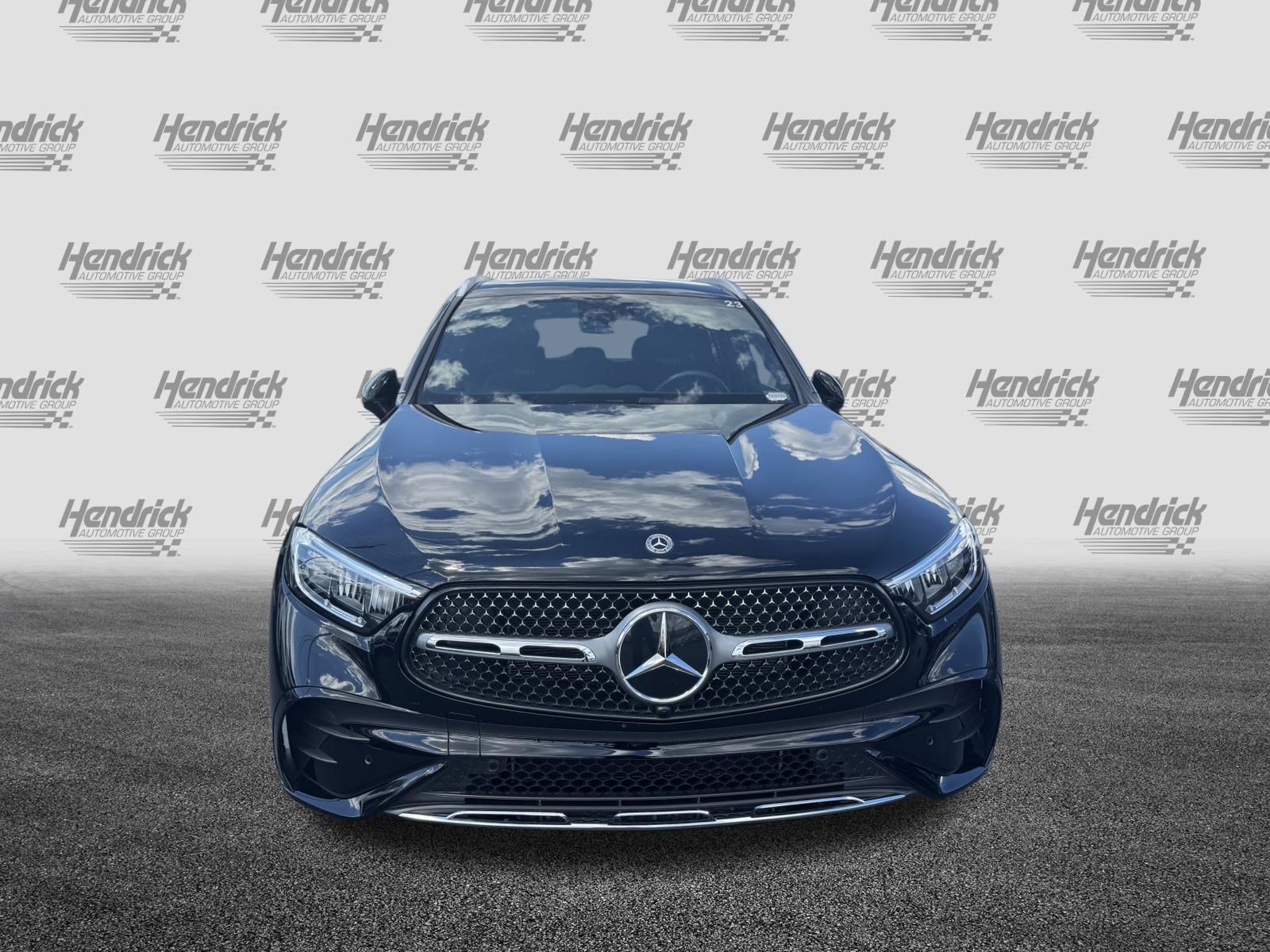 Used 2026 Mercedes-Benz GLC 300 image 3