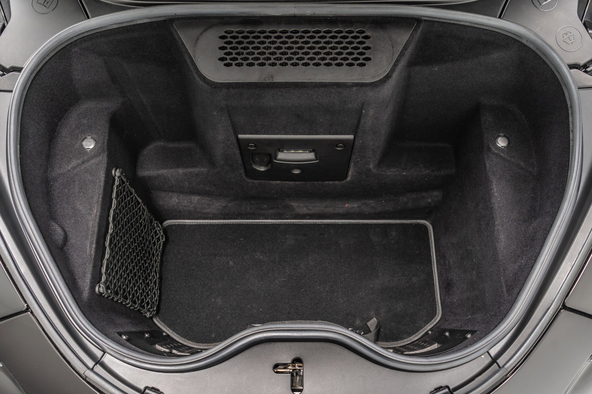 Used 2017 McLaren 570S image 19