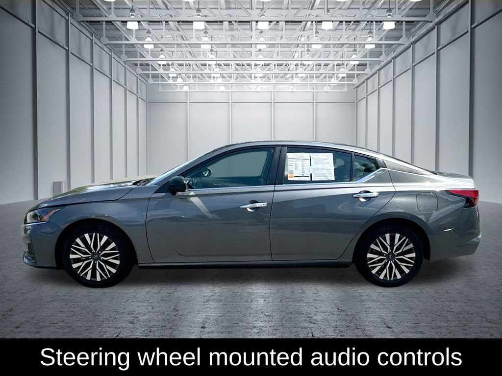 Certified 2025 Nissan Altima 2.5 SV FWD image 4
