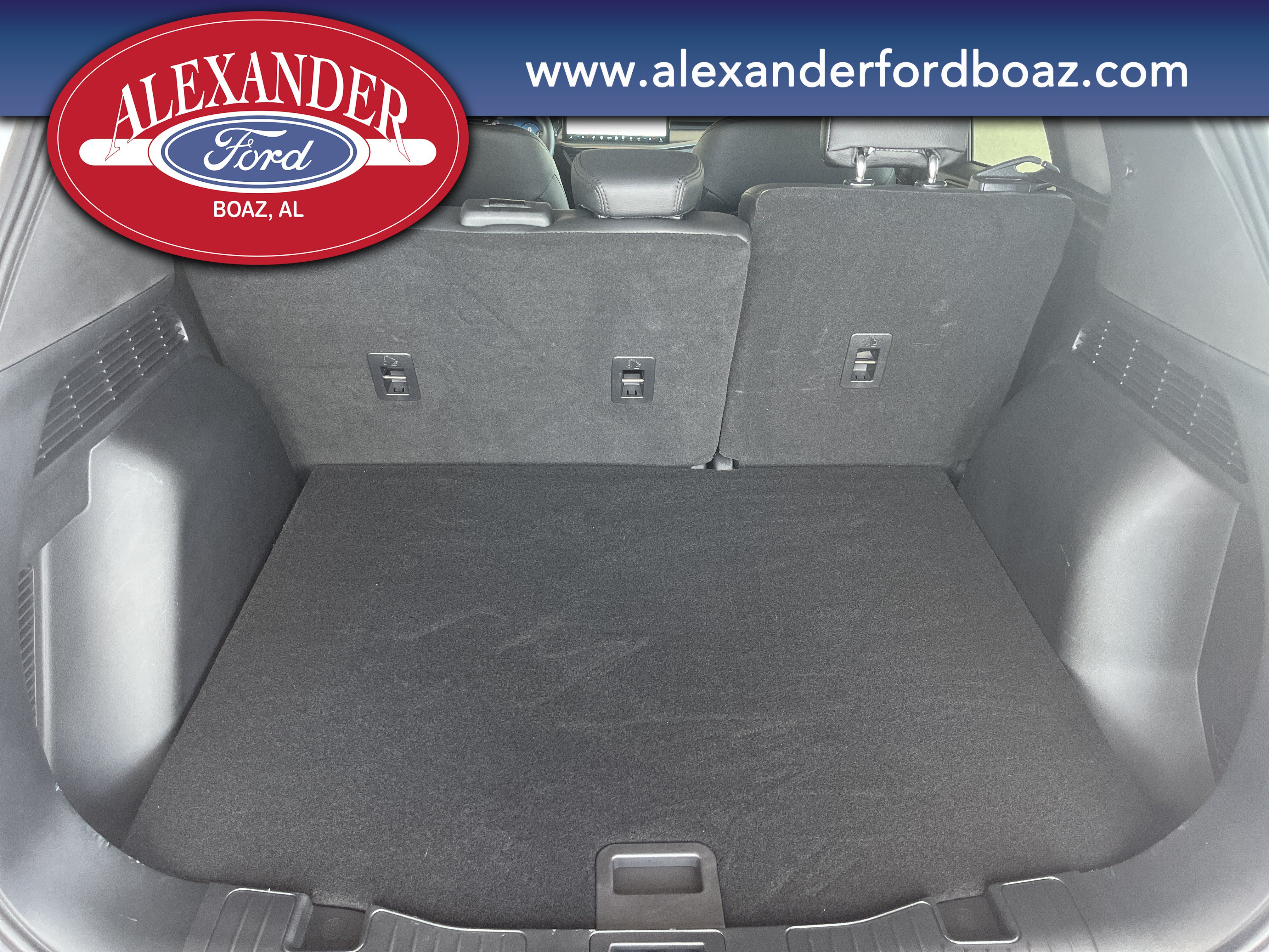 Used 2025 Ford Escape Active w/ Active Premium Tech Pack FWD image 19