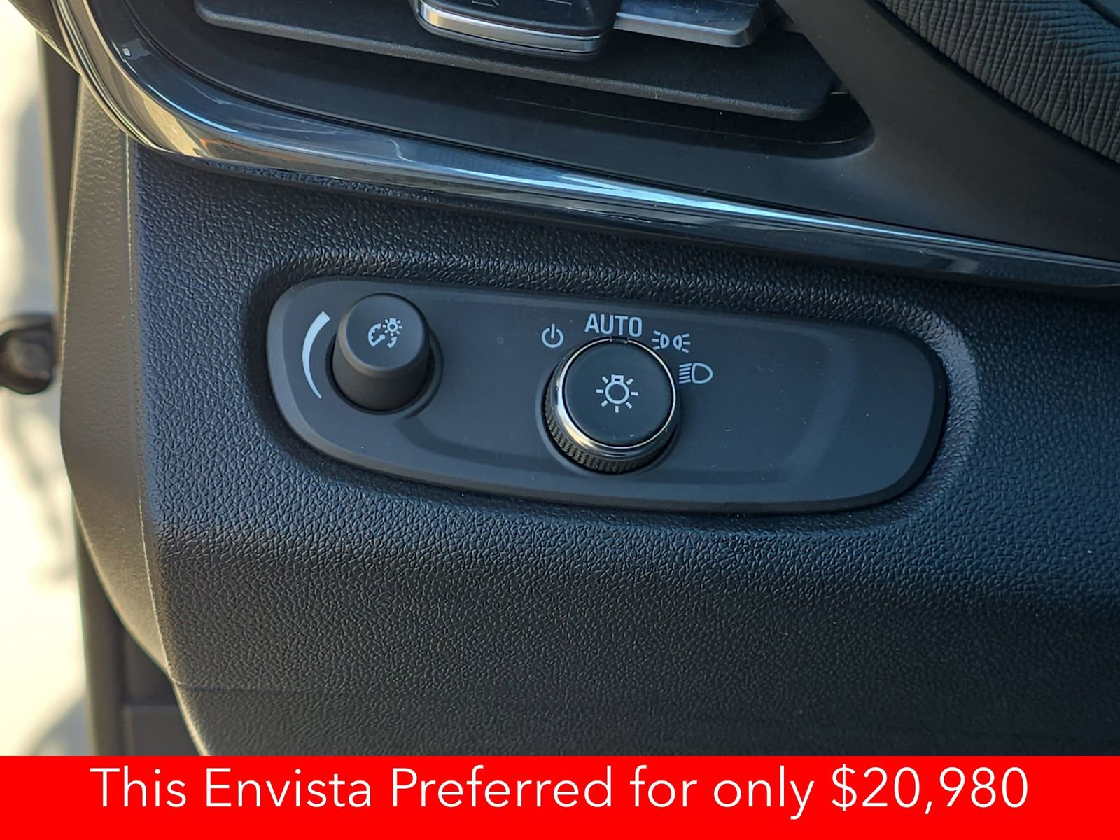 Used 2025 Buick Envista Preferred image 31