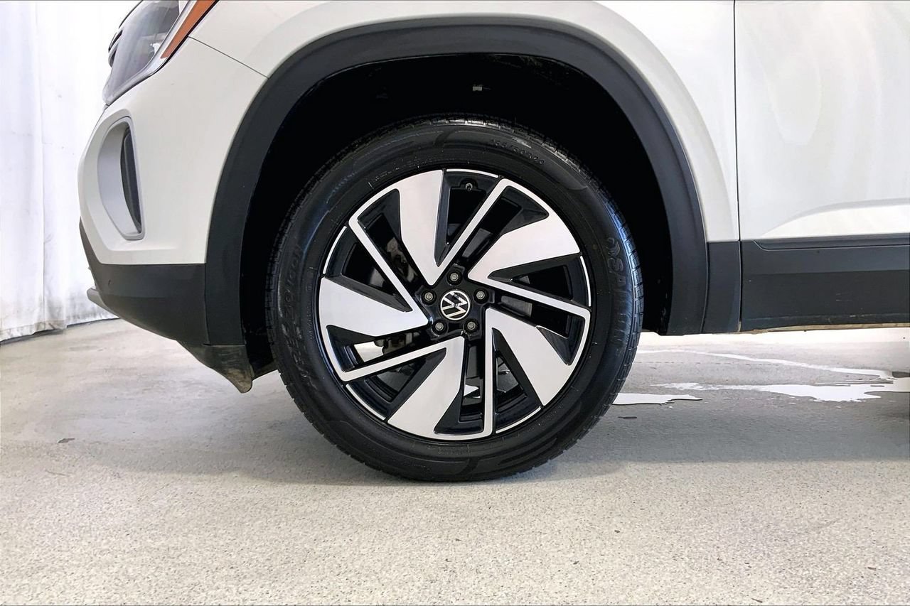 Used 2024 Volkswagen Atlas SE FWD image 8