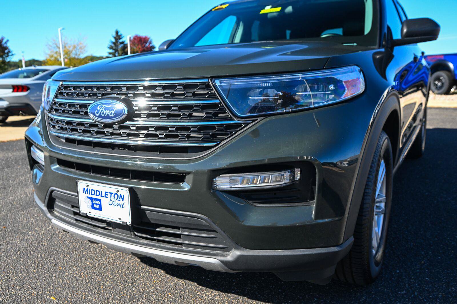Certified 2022 Ford Explorer XLT w/ Equipment Group 202A AWD/4WD image 11