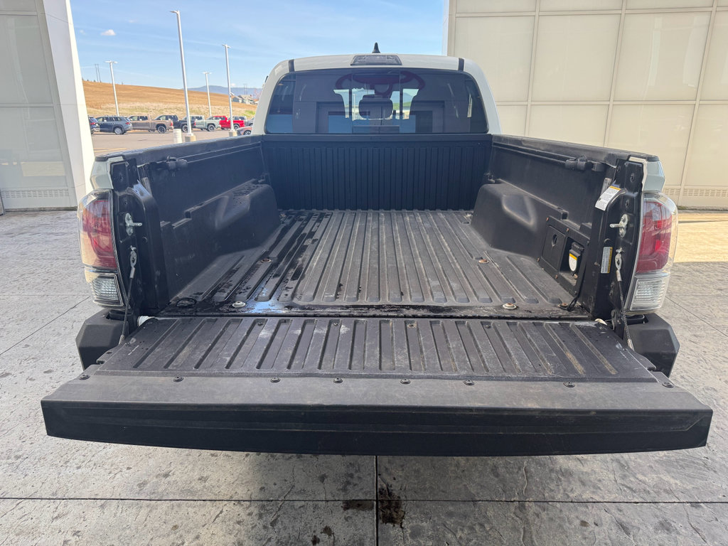 Used 2023 Toyota Tacoma TRD Off-Road image 8