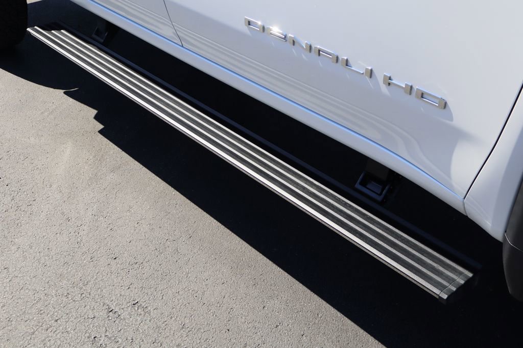 Used 2024 GMC Sierra 2500 Denali w/ Denali Reserve Package image 10