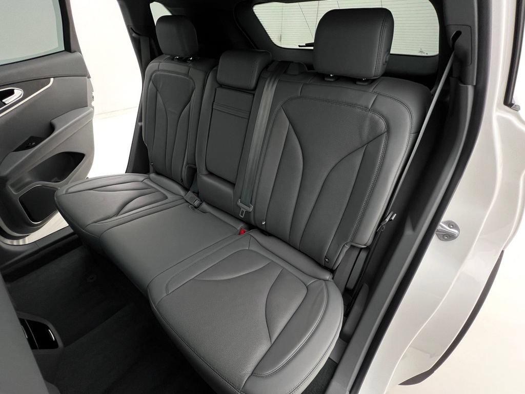Used 2020 Lincoln Nautilus Reserve AWD/4WD image 16