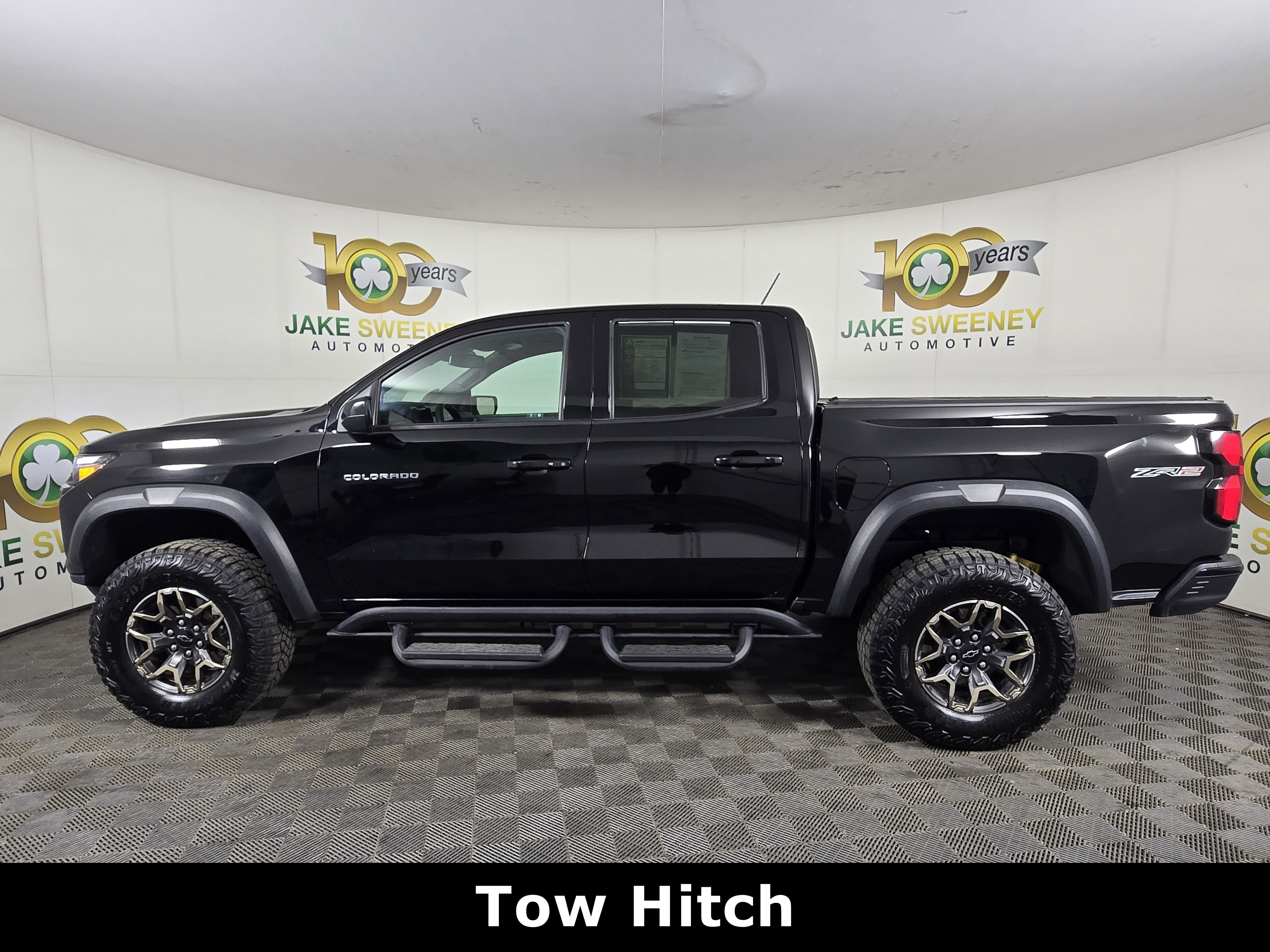 Used 2024 Chevrolet Colorado ZR2 w/ Safety Package AWD/4WD image 4