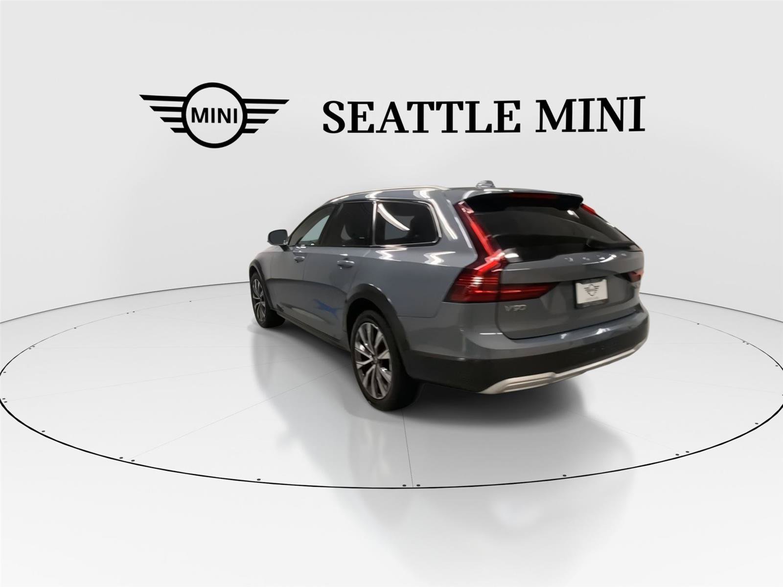 Used 2022 Volvo V90 B6 Cross Country w/ Advanced Package AWD/4WD image 9