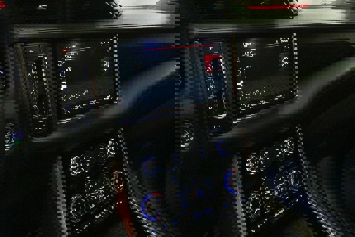 Used 2022 GMC Yukon XL Denali image 10