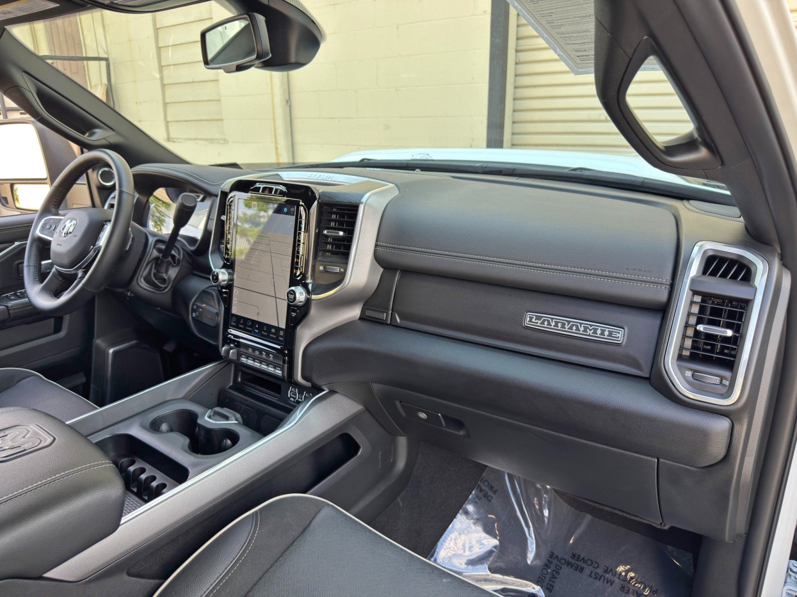 Used 2024 RAM 3500 Laramie w/ Night Edition AWD/4WD image 15