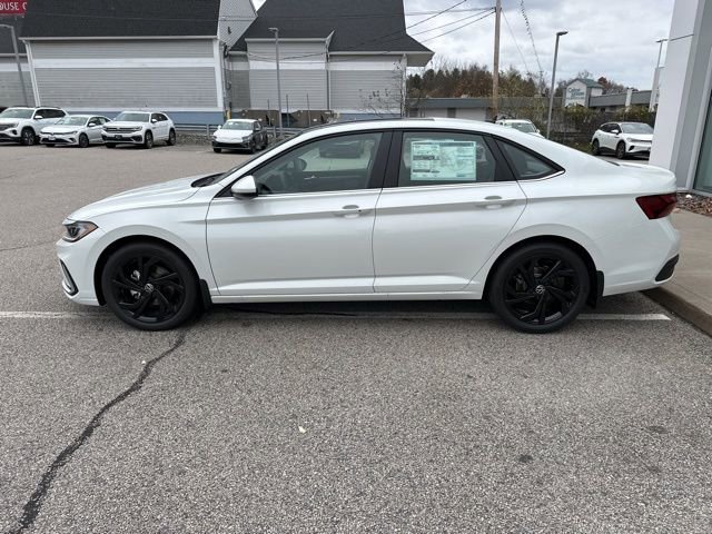 New 2026 Volkswagen Jetta SE image 4