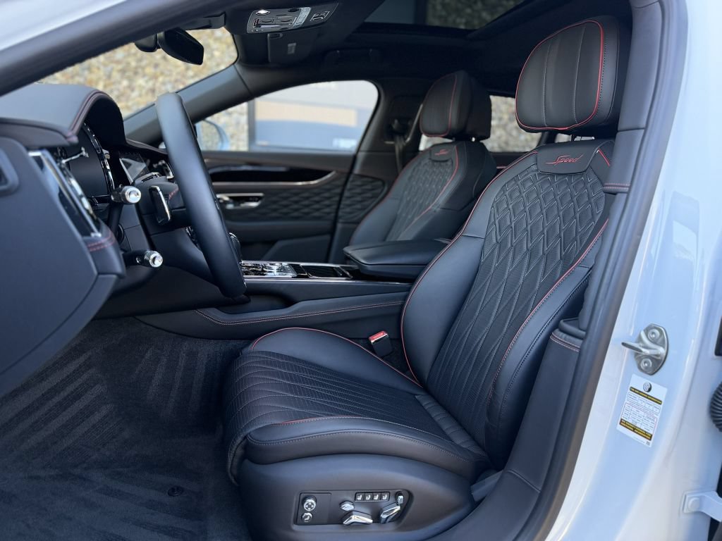 Used 2023 Bentley Flying Spur W12 AWD/4WD image 35