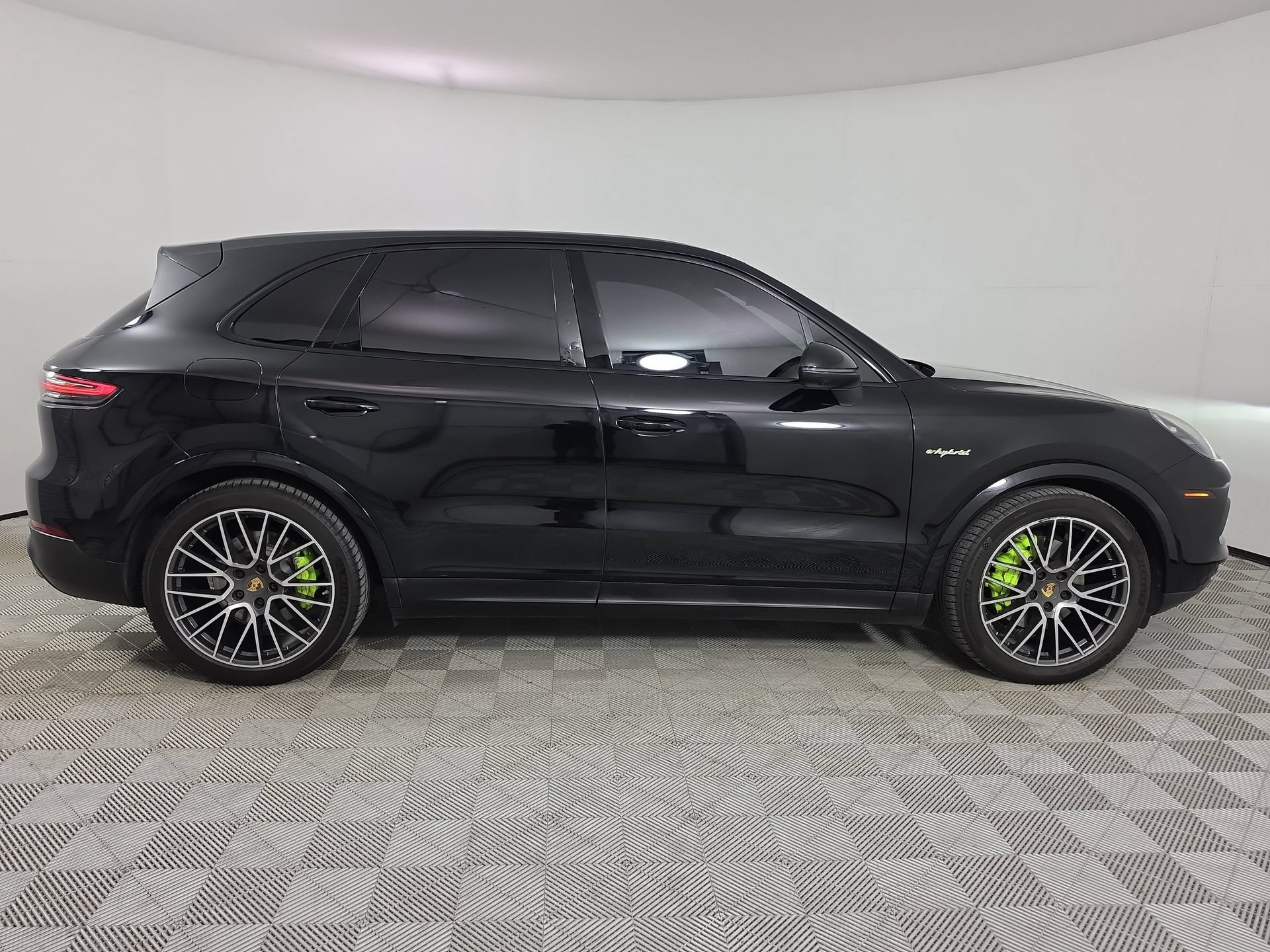 Used 2019 Porsche Cayenne E-Hybrid AWD/4WD image 8