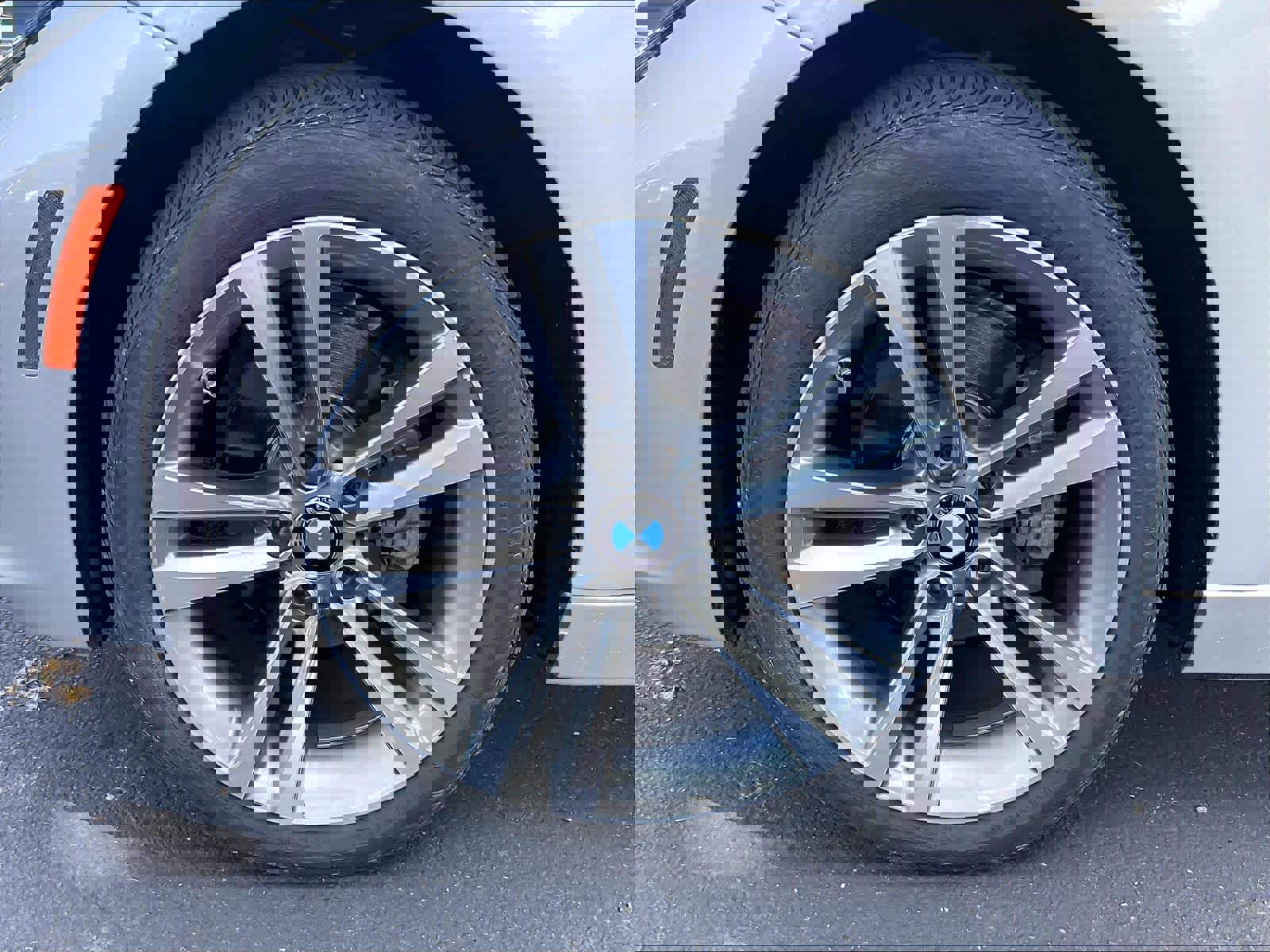 Used 2017 BMW 330i xDrive Sedan AWD/4WD image 11