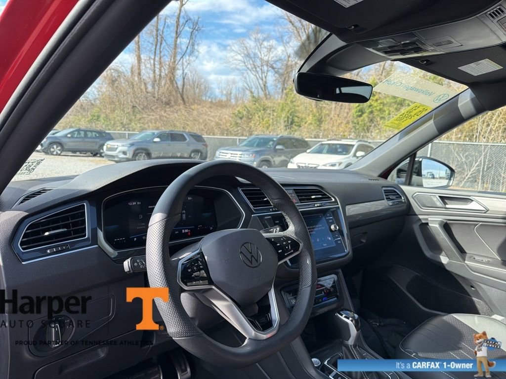 Used 2024 Volkswagen Tiguan SE R-Line image 14