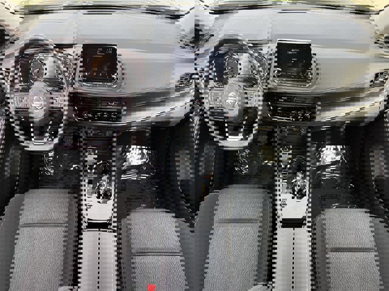 Certified 2024 Nissan Rogue SV image 9