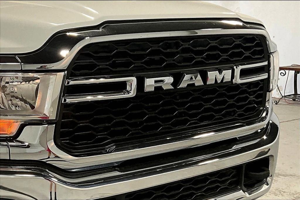 Used 2024 RAM 2500 Tradesman w/ Chrome Appearance Group image 36
