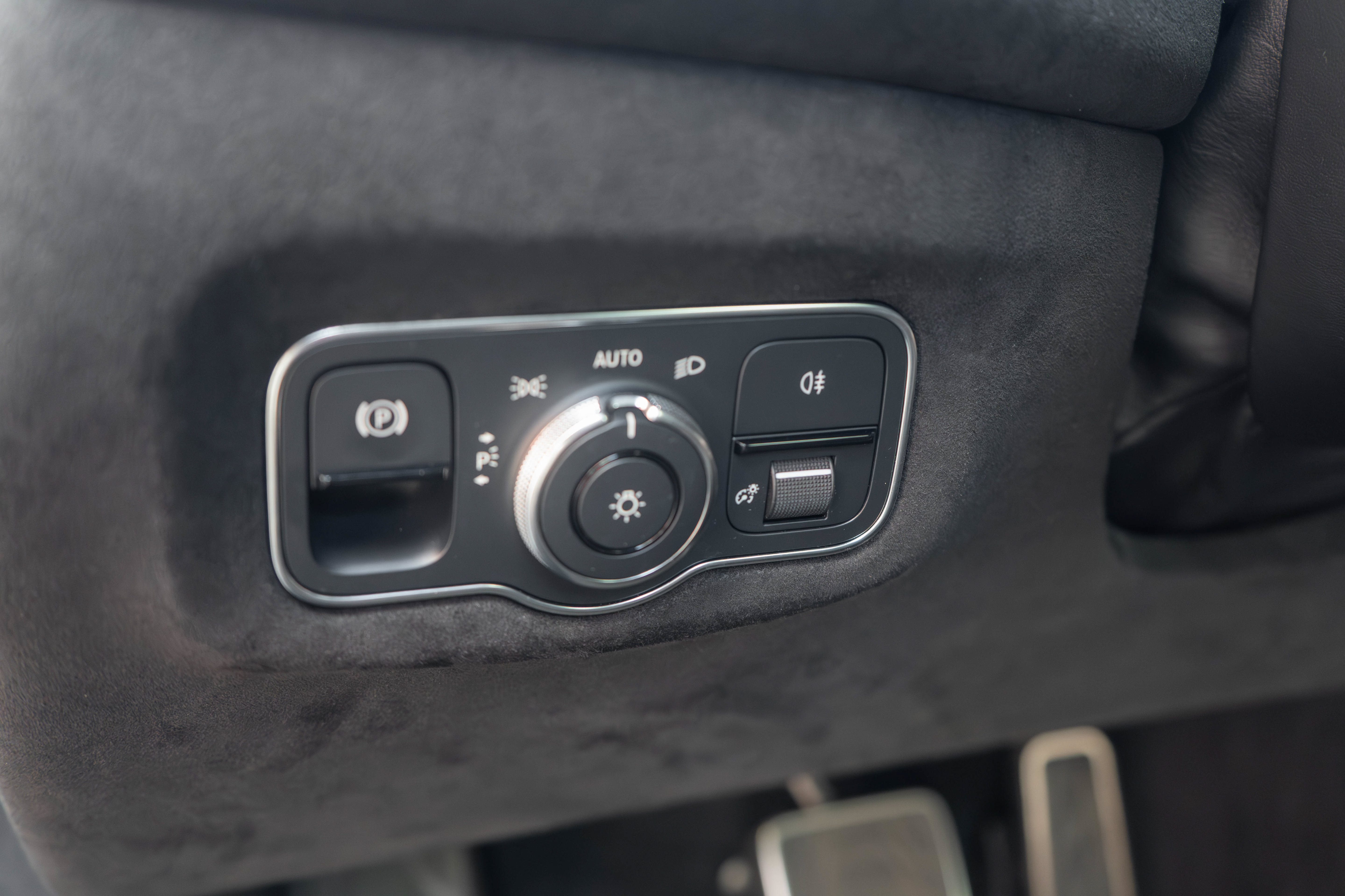Used 2021 Aston Martin V8 Vantage Coupe RWD image 22
