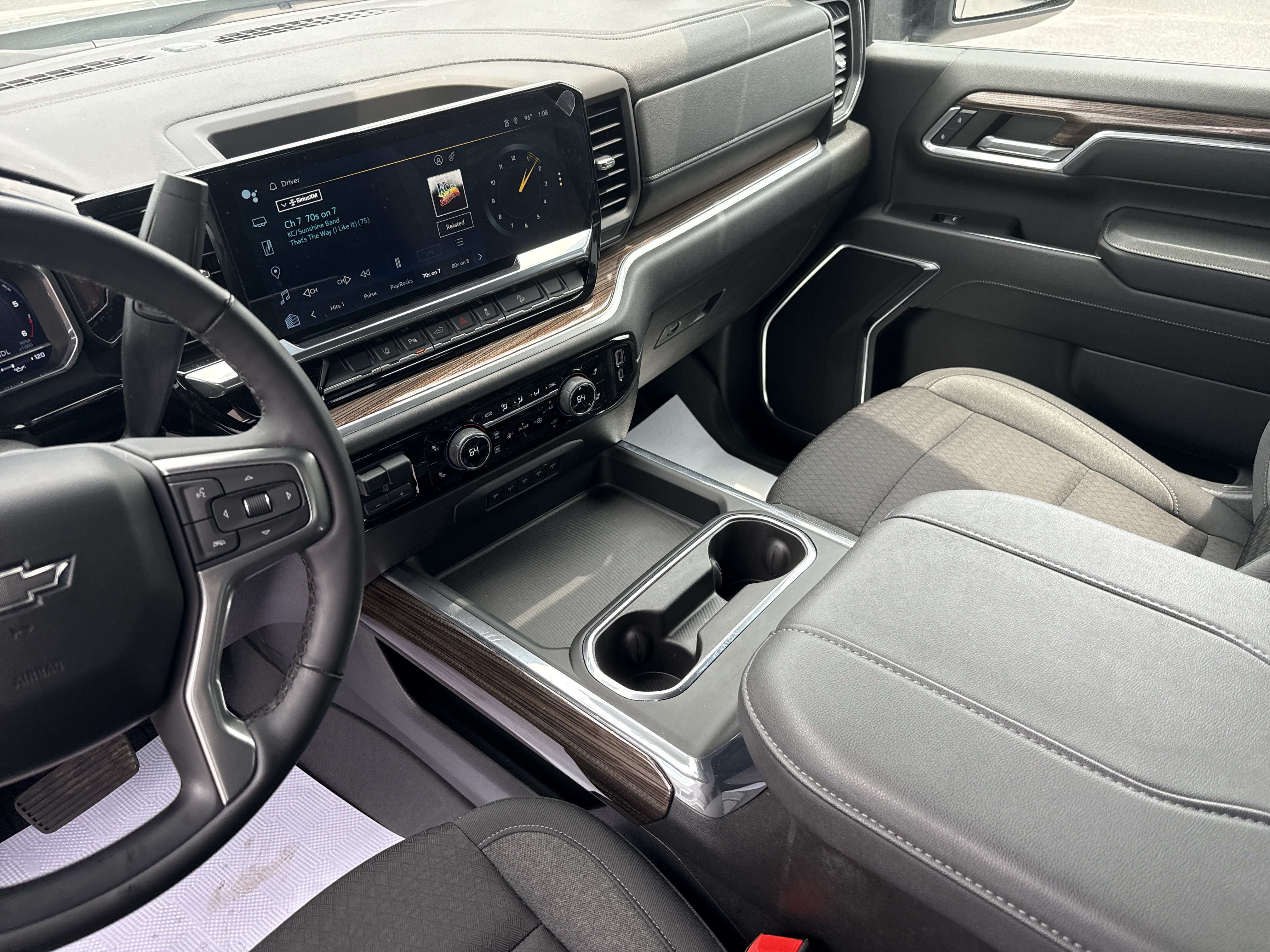 Used 2024 Chevrolet Silverado 2500 LT w/ Z71 Sport Edition AWD/4WD image 7
