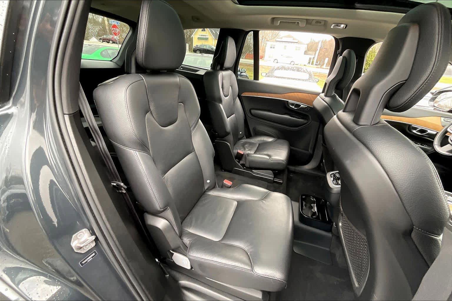 Used 2022 Volvo XC90 T6 Momentum w/ Advanced Package AWD/4WD image 19