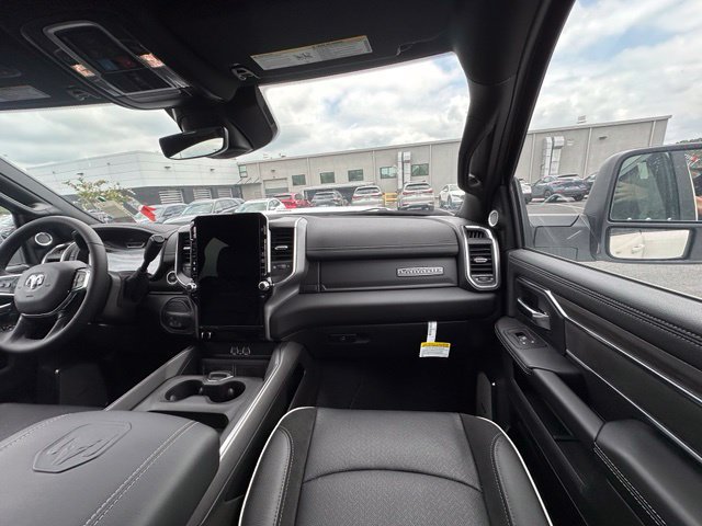 New 2026 RAM 2500 Laramie AWD/4WD image 25