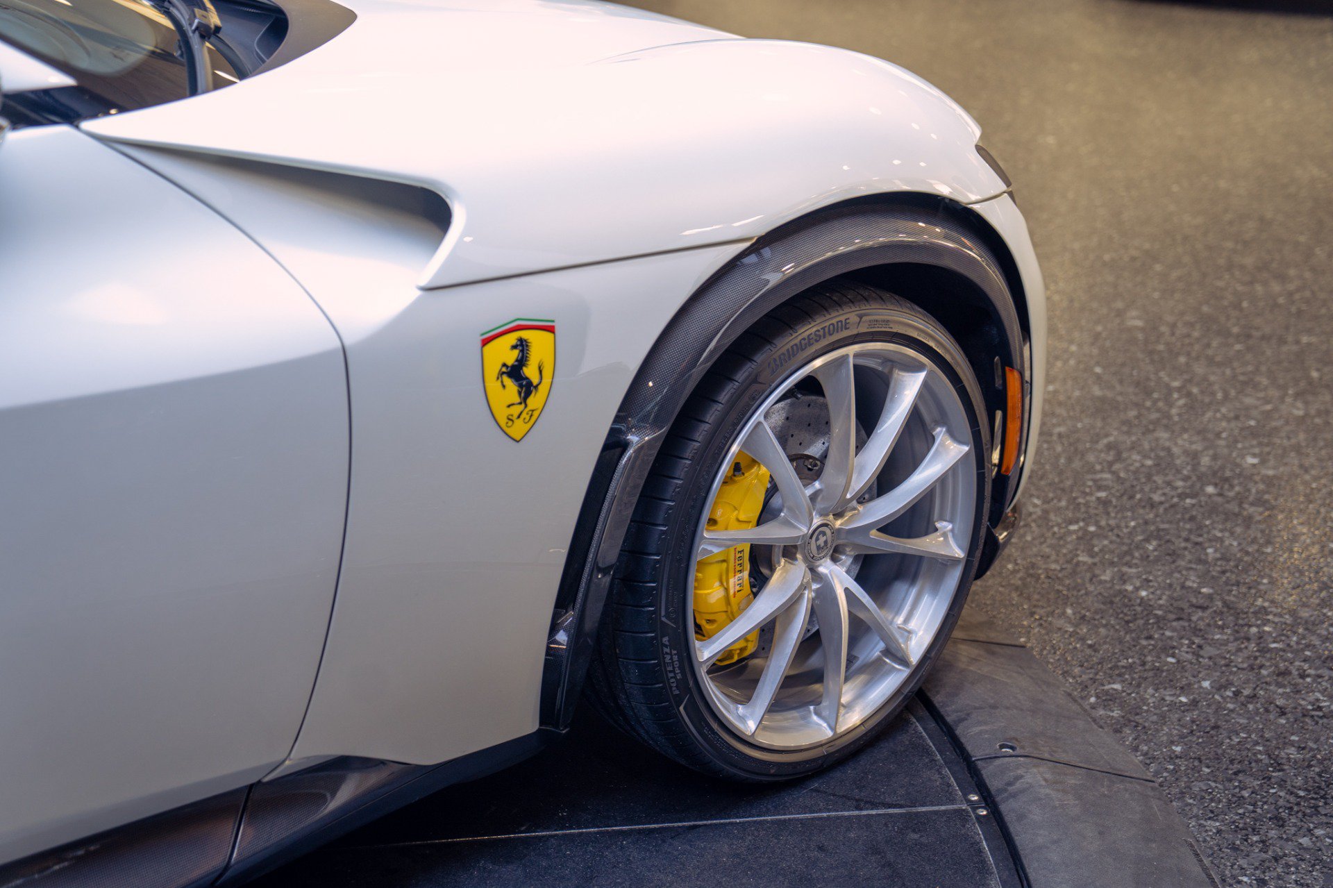 Used 2025 Ferrari Purosangue AWD/4WD image 19