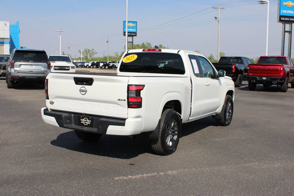 Used 2025 Nissan Frontier SV AWD/4WD image 9