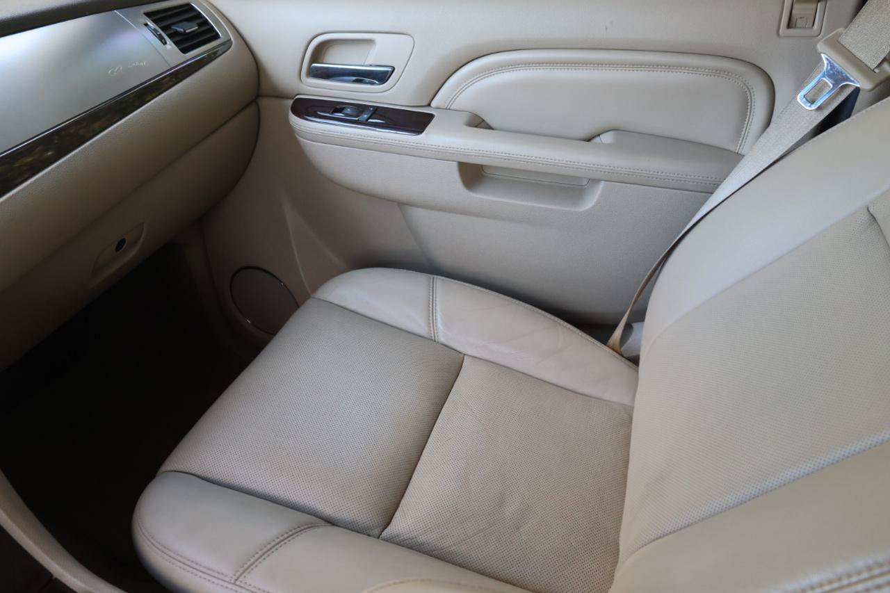 Used 2012 Cadillac Escalade ESV Premium AWD/4WD image 13
