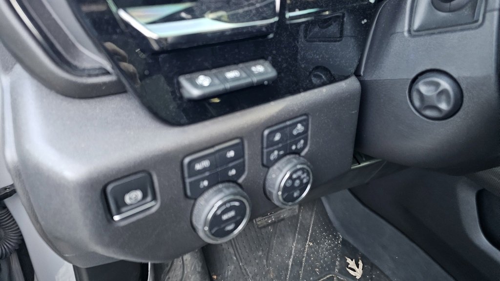 Used 2024 Chevrolet Silverado 1500 ZR2 w/ Technology Package image 12