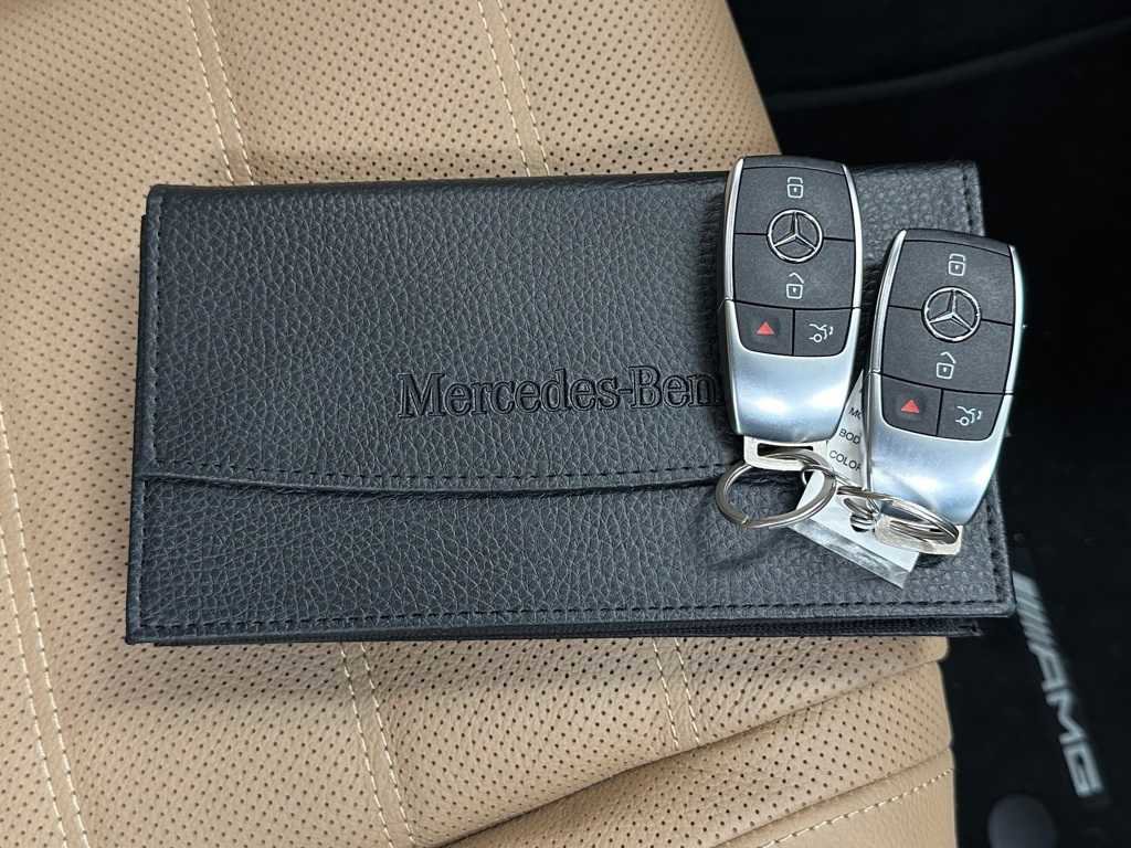 Used 2025 Mercedes-Benz GLS 580 4MATIC image 45