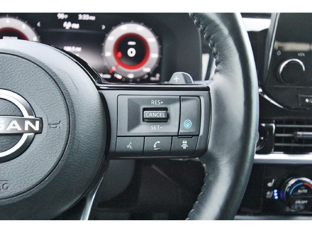 Used 2023 Nissan Pathfinder Platinum w/ Lighting Package (N93) FWD image 20
