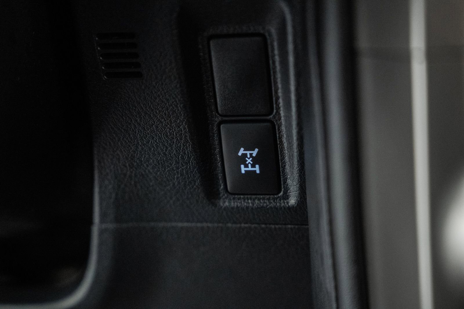 Used 2017 Lexus GX 460 Luxury w/ Sport Design Package image 35