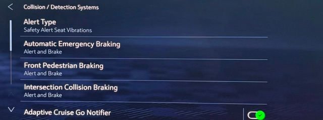 Used 2024 Chevrolet Traverse RS image 48