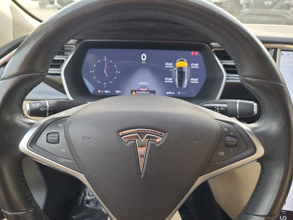 Used 2016 Tesla Model S 70D image 26
