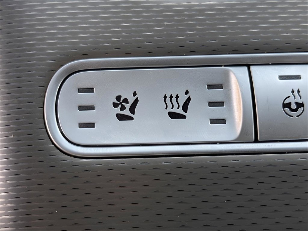 Used 2023 Genesis GV60 Performance image 23