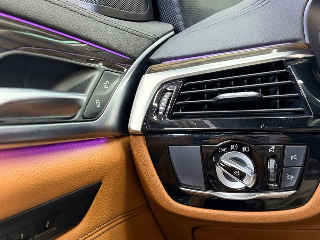 Used 2018 BMW 640i Gran Turismo xDrive image 20