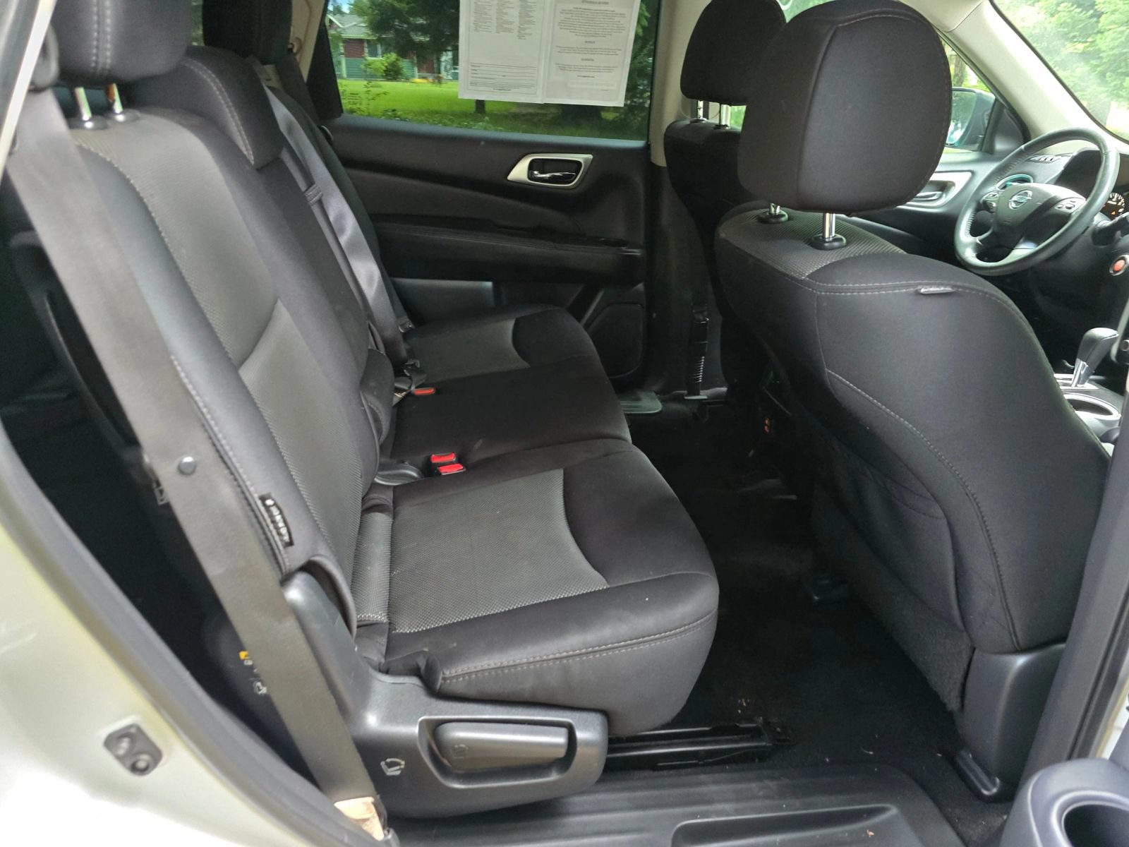 Used 2018 Nissan Pathfinder SV AWD/4WD image 15