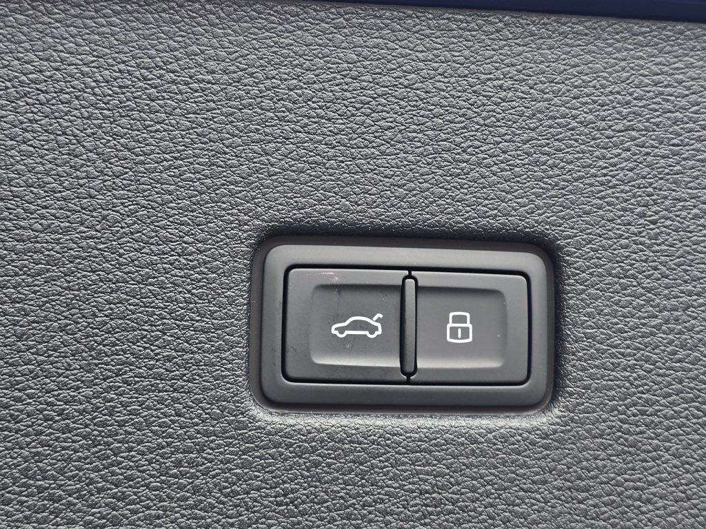 New 2026 Audi SQ8 Prestige AWD/4WD image 23