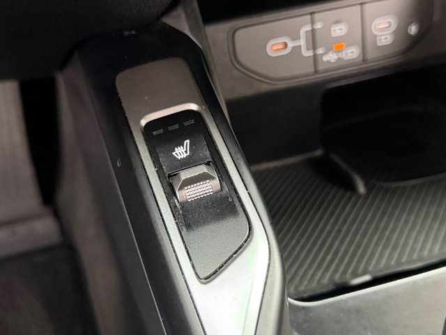 Used 2024 Kia Sorento S FWD image 18