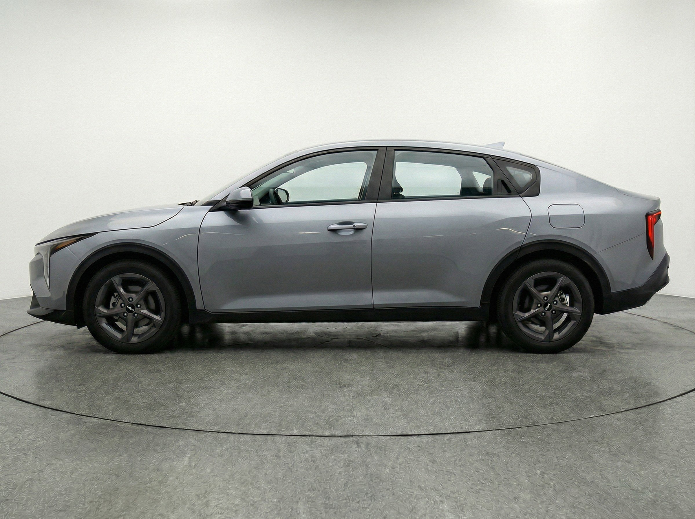 Used 2025 Kia K4 LXS image 5